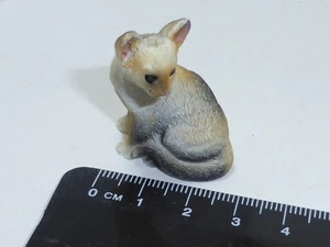 Miniatur Katzenpuppenhaus im Maßstab 1:12. Katzen Haustiere Tiere - Bild 1 von 3