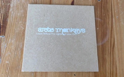 CD Maxi Arctic Monkeys Leave before the lights come on 2006 - Bild 1 von 4