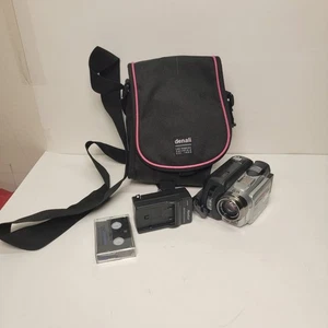 JVC GR-DF550U Digital Video Camera/Camcorder W Battery Untested Sold As Is - Picture 1 of 10