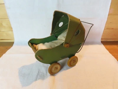 Antiguo cochecito de carro de muñecas de juguete Fibro, Dolly plegable cometa & Toy Co Foto 1 de 4