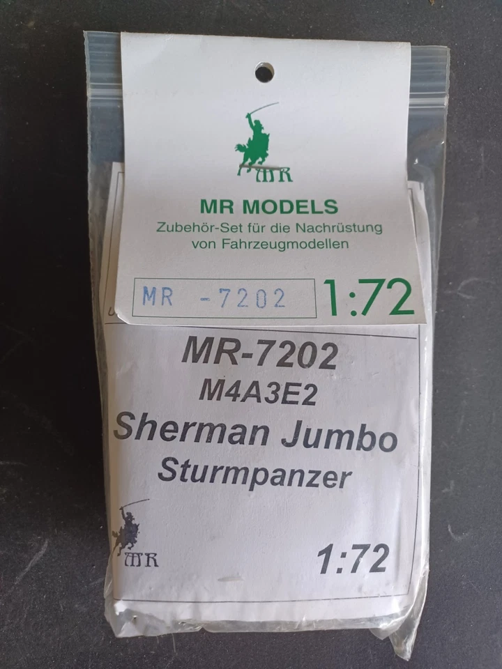 MR MODELS 7202 - Tank, Medium M4 A3 E2 .76mm (w) Jumbo - resin combikit 1:72 - Immagine 1 di 1