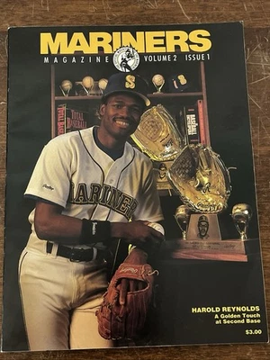 1990 Seattle Mariners Magazine - Volume 2 Issue 1 Harold Reynolds on Cover - Image 1 of 4