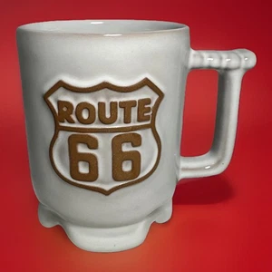 Taza de cerámica Frankoma Route 66 esmalte blanco C1 cerámica de arcilla roja EE. UU. 10 OZ - Imagen 1 de 6