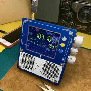 3,2 Zoll Full Band Radio Dual Lautsprecher Mittelwelle Kurz FM mit 5000MAH Akku - Bild 1 von 19