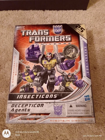 Transformers Universe Commemorative Edition G1 Insecticons TRU Exclusive Cover