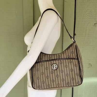 Bolso de hombro GIANI BERNINI estampado de firma a rayas Foto 1 de 4