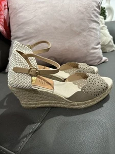 New Kanna  Wedge Heel Espadrilles Womens 7.5 Brown Tan Ankle Strap Buckle Shoes - Picture 1 of 6