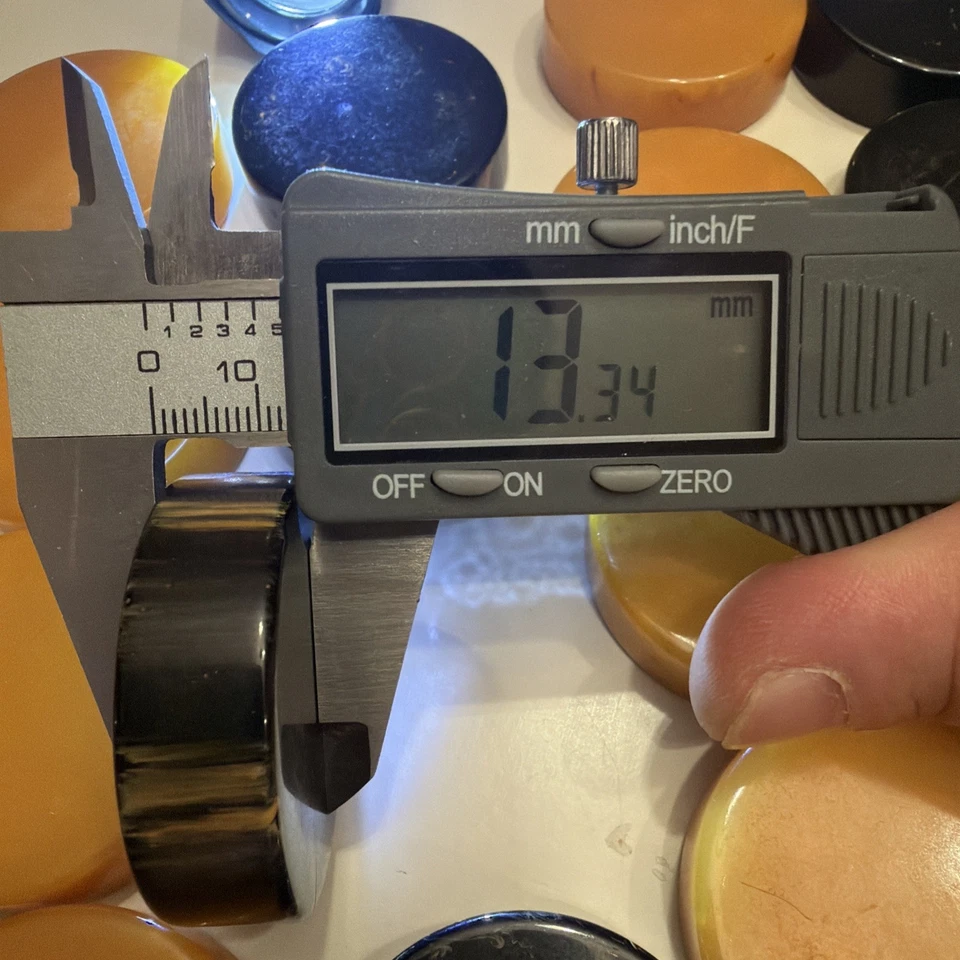 30 VTG  Bakelite Catalin Backgammon Checkers Butterscotch &black yellow 765Gr - Image 1 of 4