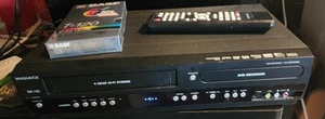 Grabadora de DVD VCR Magnavox ZV427MG9A Combo Probada y Funciona con Control Remoto y Paperwo - Imagen 1 de 8