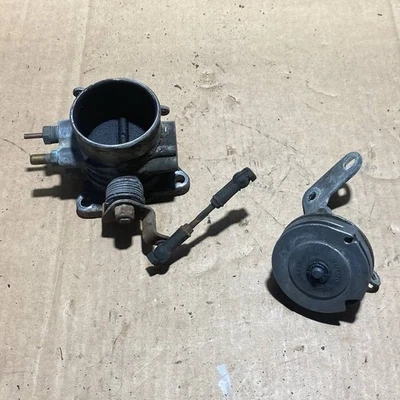 Conjunto de carrocería del acelerador del motor Volvo 240 740 940 BOSCH gasolina 2.3 NA 1326345 Foto 1 de 4