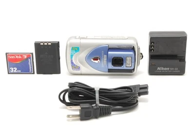 [Near MINT] Nikon Coolpix 2500 Classic Compact Digital Camera From JAPAN - Image 1 of 4