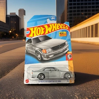 Hot Wheels 89 Mercedes-Benz 560 Sec AMG - Image 1 of 4