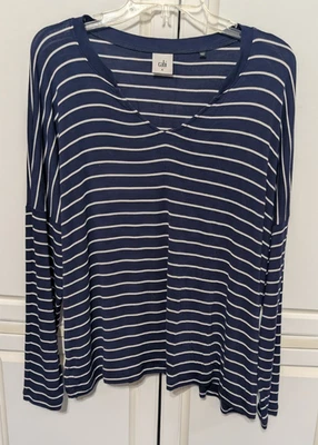 Camiseta CAbi Top Ahoy Talla Mediana Rayas Azul Marino Manga Dolman Foto 1 de 4