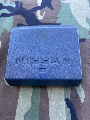 Cubierta bocina central volante camión cabina king nissan datsun 720 80-86 azul. Foto 1 de 2