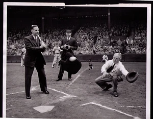 1948 OPENING DAY Briggs Stadium Charley Gehringer Detroit Tigers Sporting News ! - Picture 1 of 3