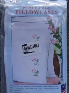JACK DEMPSEY STAMPED PEARL EDGE PILLOWCASES ROSE BUDS FOR EMBROIDERY - Picture 1 of 2