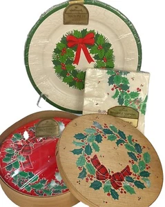 Vintage 1986 Hallmark Wooden Paper Plate Holder, Plates, & Napkins Lot New OS - Picture 1 of 9