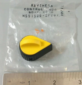 RAYTHEON MS91528-2P2B7 MILSPEC CONTROL KNOB    90-4-2G-6 - Picture 1 of 8