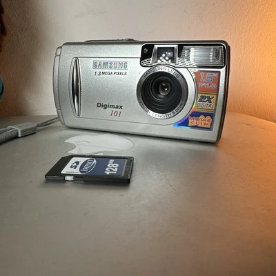 Samsung Digital Camera Digimax 101 1.3MP Silver Tested + SD Card - Image 1 of 4