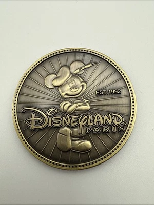 Disneyland Paris The Walt Disney Studios Souvenir Coin EE13 - Image 1 of 3