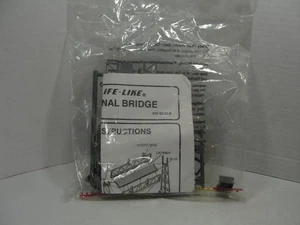 Life-Like HO scale #8215 Train Signal Bridge Scenery Building Sealed Bag - Bild 1 von 2