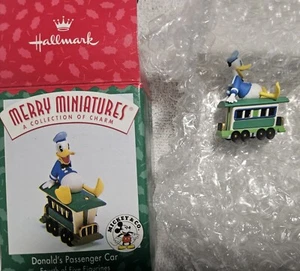 Hallmark Ornament Merry Minatures Donalds autovettura 1998 - Foto 1 di 3