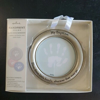 Marco Hallmark Mi Bautismo Huella de Mano Bendice Estas Pequeñas Manos Estampado de Bebé Nuevo Foto 1 de 2