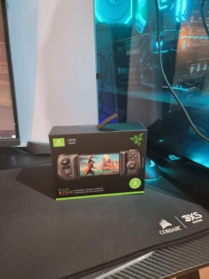 Razer Kishi for Android - Smartphone Gaming Controller (USB-C Connection, Ergono - Image 1 of 4