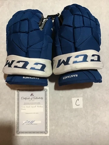 Colorado Avalanche Signed Game Used Mikko Rantanen Gloves 21-22 Avalanche COA Cover