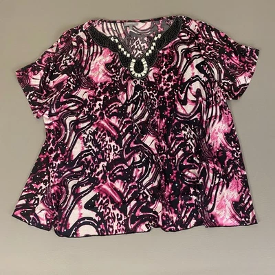 Blusa Top Essentials Embellecida Talla Grande 4X Rosa Abstracto Boho Estrás Foto 1 de 4