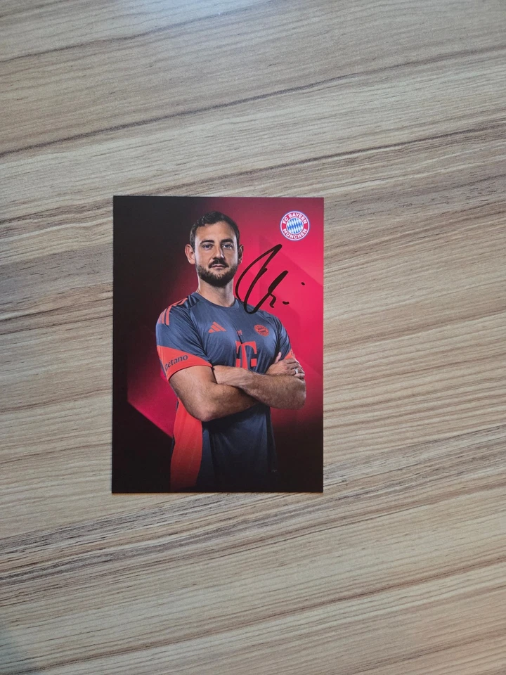 René Marić AK 2025/2026 signiert FC Bayern München / Neu / DfB / WM2026 - Bild 1 von 1