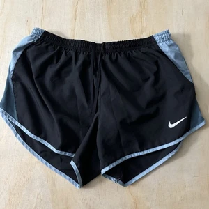 Nike Dri Fit Women’s Size Large L Running Shorts Black Blue Athletic - Picture 1 of 8