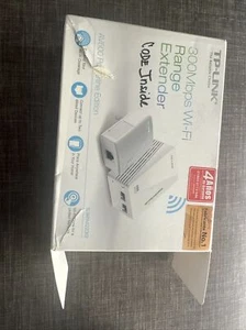 TP-LINK TL-WPA4220KIT 300Mbps AV500 WiFi Powerline Extender Starter Kit - Picture 1 of 17