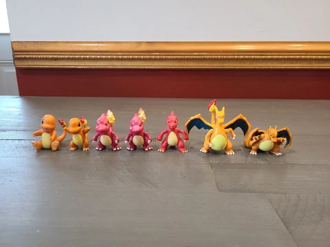Vintage Nintendo Pokemon TOMY Charizard Charmeleon Charmander CGTSJ Figure Lot Cover