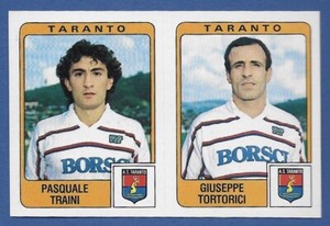 1984/85 PANINI FOOTBALLERS FIGURE - REC/REMOVED - NO.474 TRAINERS/.. - TARANTO
