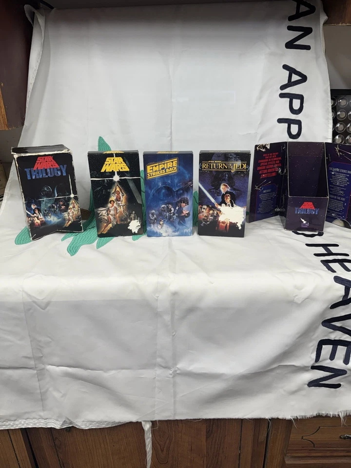 Star Wars Empire Strikes Back  Return Of The Jedi Trilogy 1992 VHS Box Set Hi-Fi - Image 1 of 4