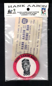 1968 Hank Aaron Night Button, Karte: versiegelt und super Zustand mit kostenlosem Versand - Bild 1 von 2
