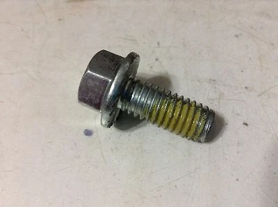 527733 - A New Blade Bolt For A New Idea Grey 5406, 5407, 5408, 5409 Disc Mowers - Image 1 of 3
