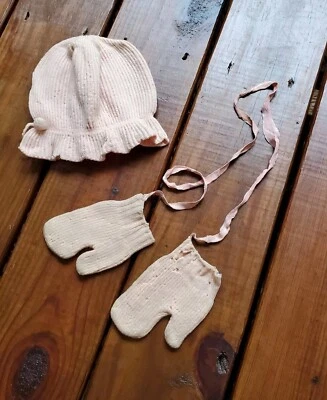 True vintage antique 1930's baby girls little toddler pink knit hat mittens set - Image 1 of 4