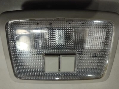 Chevrolet Captiva 2012-2015 deportivo interior techo techo lectura mapa luz lámpara Foto 1 de 4