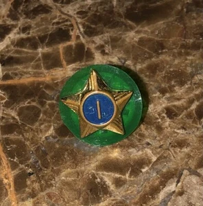 Prendedor insignia vintage de los Boy Scouts América 1 año de servicio esmalte solapa espalda verde - Imagen 1 de 2