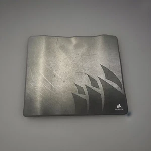 CORSAIR MM300 ANTI-FRAY CLOTH GAMING MOUSE PAD — MEDIUM - Picture 1 of 2