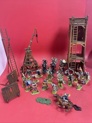 Lote de guerreros medievales Elastolin Alemania con torres de asedio catapulta caballos Foto 1 de 4