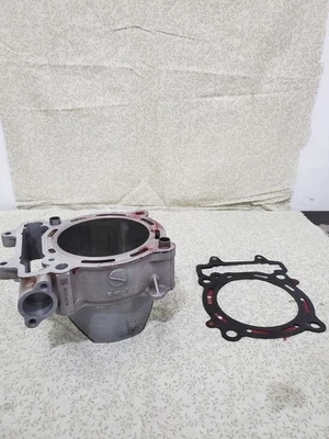 Kawasaki Kx450f 2007 cilindro de extremo superior usado Foto 1 de 4