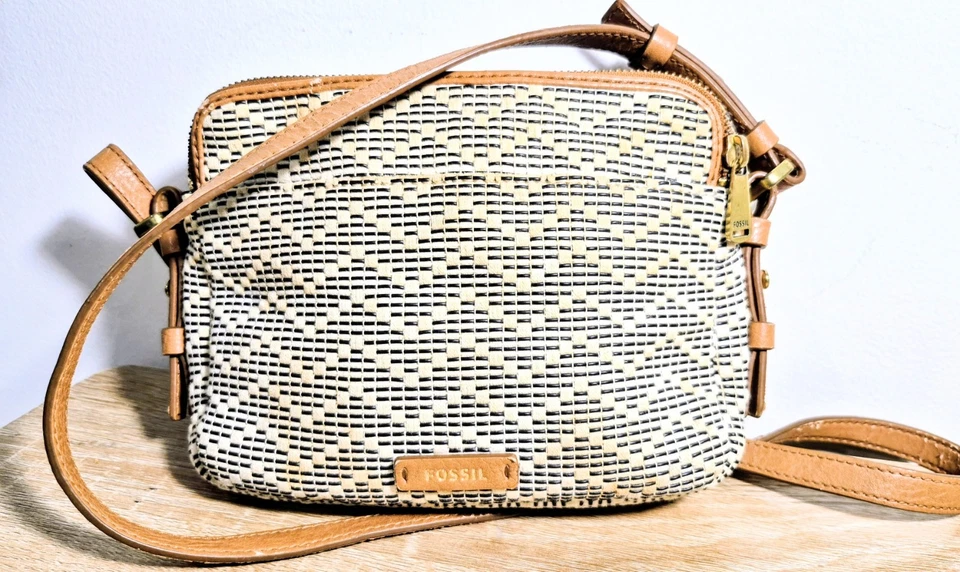 Fossil Vintage Crossbody Bag Multiple Pockets Geometric Pattern - Image 1 of 4