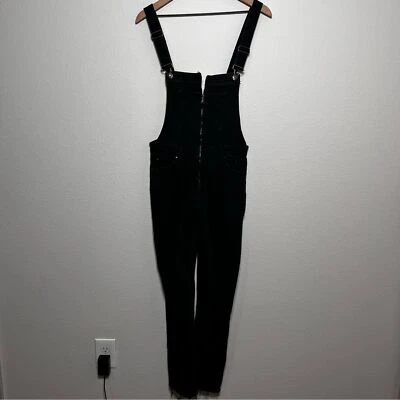 Женский комбинезон Zara средний черный джинсовый прямой потертый подол гранж молния спереди - Изображение 1 из 4