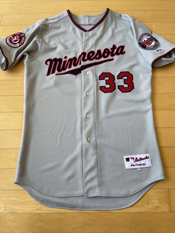 100% Authentic Minnesota Twins Justin Morneau  #33 Majestic Jersey Sz 44 NNT Cover