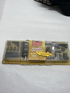 2000 G.I. Joe Equipment authentisches Fußschließfach mit Kampfausrüstung Hasbro Toys R Us - Bild 1 von 15