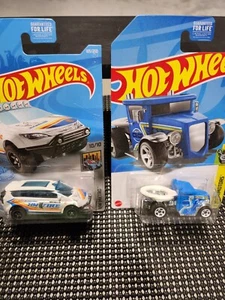 PAR DE HOT WHEELS TREASURE HUNT - CHRYSLER PACIFICA - GOTTA GO - Imagen 1 de 2