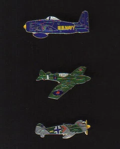 Avión de combate WORLD WSEGUNDA GUERRA MUNDIAL BORKAT SPITFIRE MESSERSCHMITT solapa sombrero PIN 3 piezas - Imagen 1 de 1